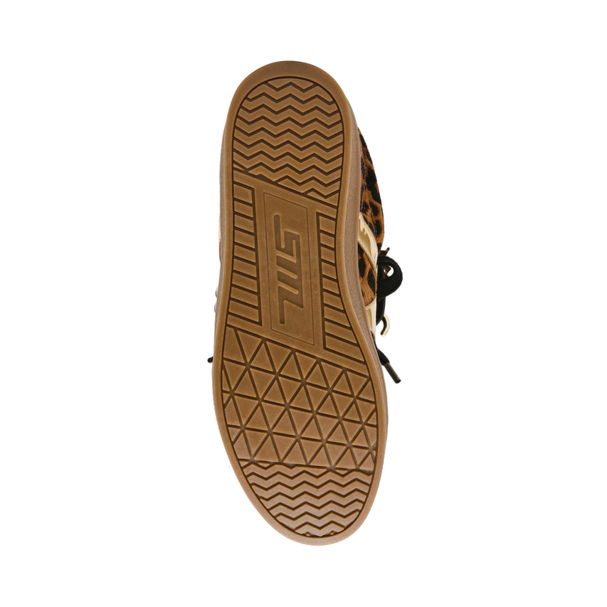 DIVULGE-L -VA 　バッジ付きローカットスニーカー　LE　(HEEL2.5)